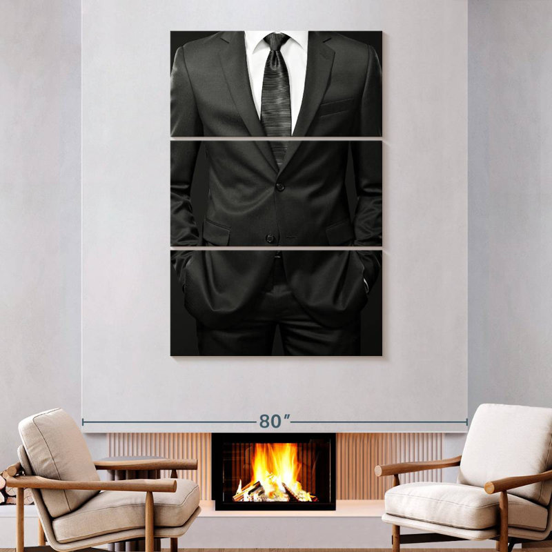 Navette d'homme d'affaires sur fond noir, H 74 po x l 48 po