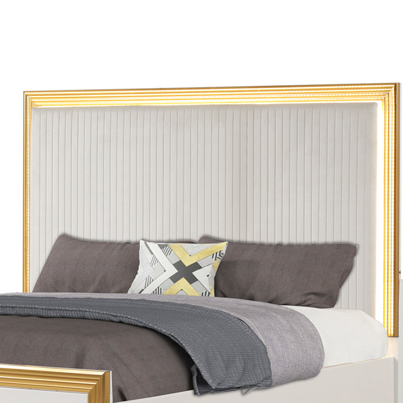 Javario King 3PC White & Gold, 3 Pcs: Bed, 2 Nightstands, King