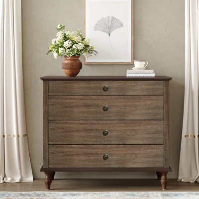 Grande commode à 4 tiroirs avec pied en bois massif, commode avec finition brun foncé brossé et boutons de tiroir en métal, design antique pour chambre à coucher et chambre de bébé