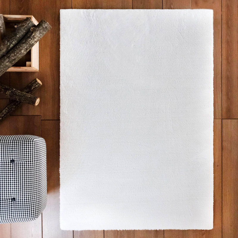 Tapis à poil long acrylique de couleur unie Devises, Rectangle 1 pi 8 po x 2 pi 7 po