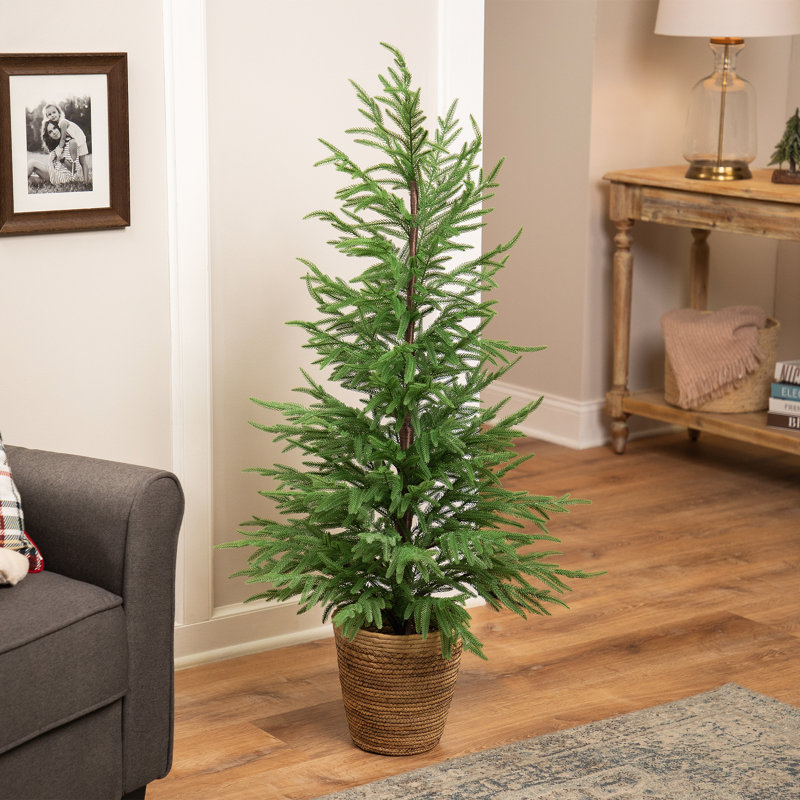 Arbre de Noël artificiel en forme de pin moyen Norfolk, 4 pi, non éclairé