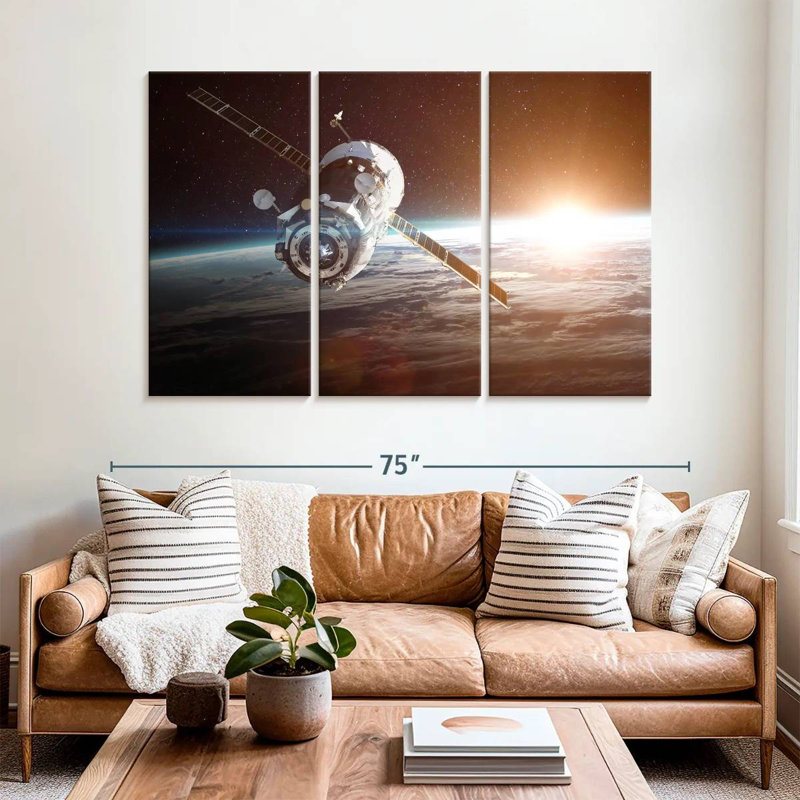 Satellite terrestre, H 42 po x l 65 po