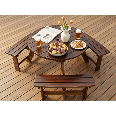Table de pique-nique d'extérieur en bois avec bancs incurvés et parasol
