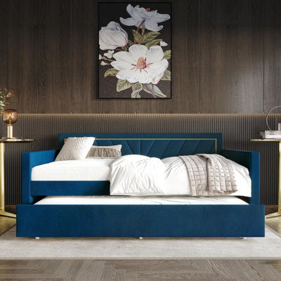 Kyliejo Upholstered Daybed with Trundle