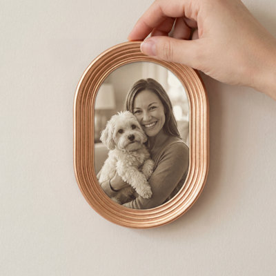 Elegant Oval Picture Frame