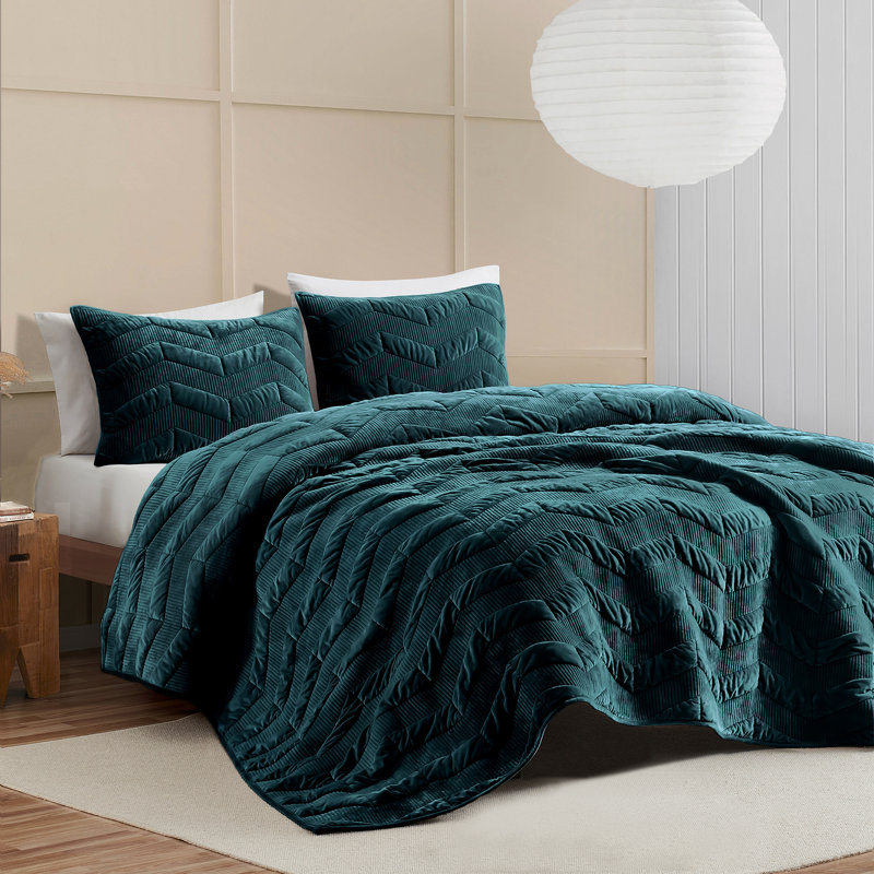 Wonderful Velvet Quilt Set 3-Piece Bedding Set For All Season, Queen Quilt + 2 Standard Shams, Dark Teal