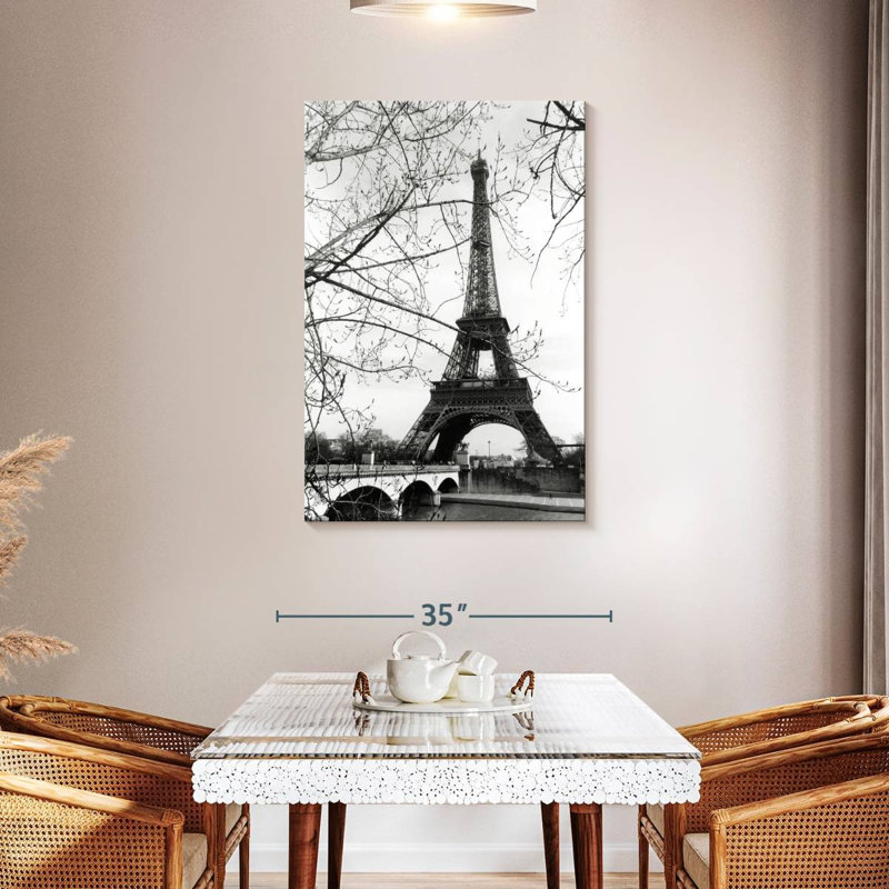 Tour Eiffel le long de la seine, H 45 po x l 30 po