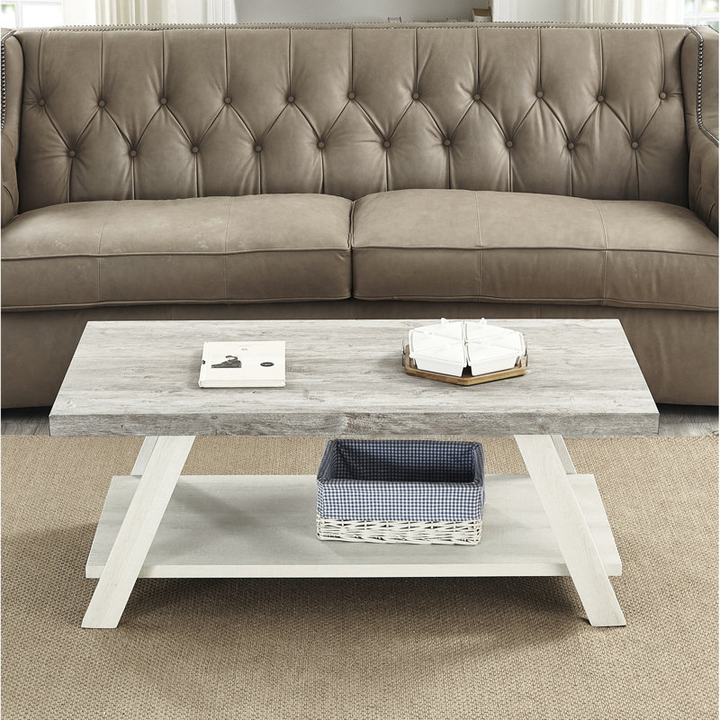 Table basse à deux tons