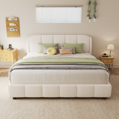 Lit plateforme avec tissu bouclé