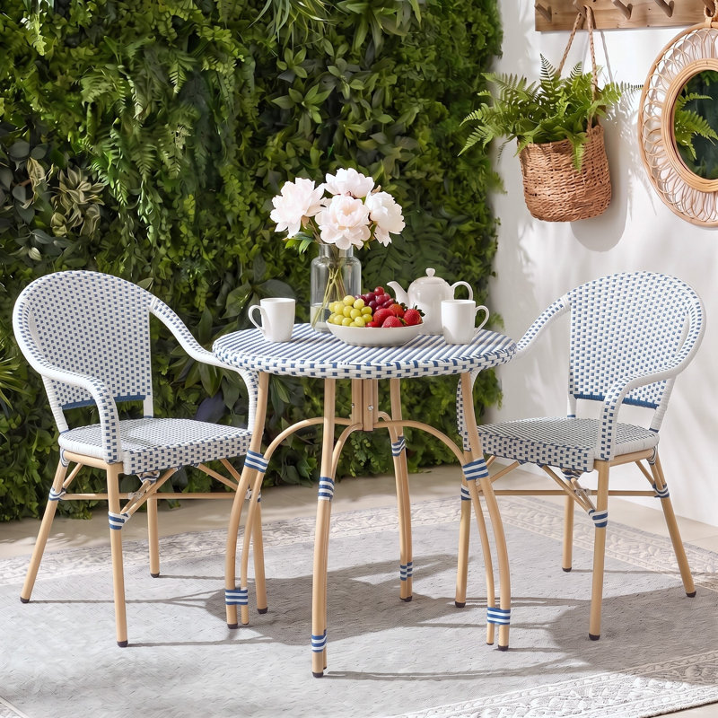 Ensembles de salle à manger de patio intérieur / extérieur Altesa toutes saisons avec table ronde en rotin et chaises empilables