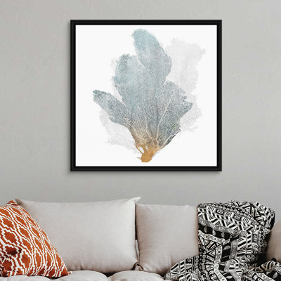 «Delicate Coral II» par Isabelle Z - reproduction d'art sur toile
