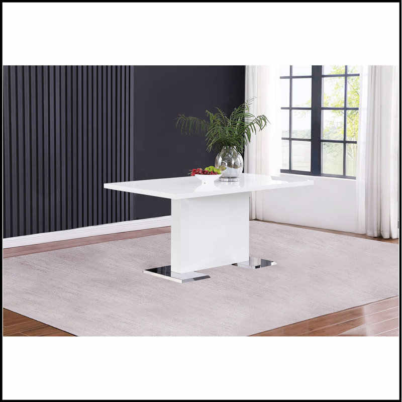 Table de salle à manger Varela blanc brillant avec base chromée, parfaite pour les espaces modernes et compacts
