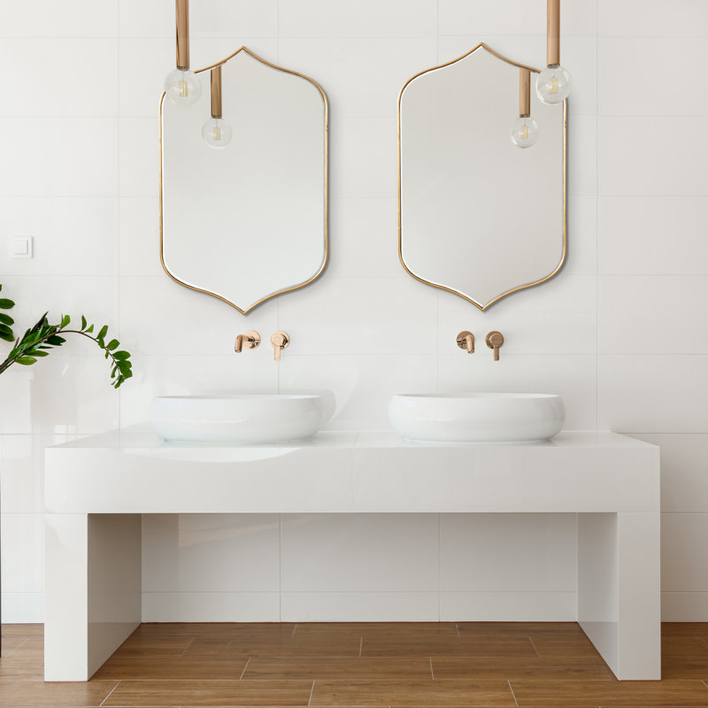 Tyla Modern Framed Accent Wall Mirror, Gold