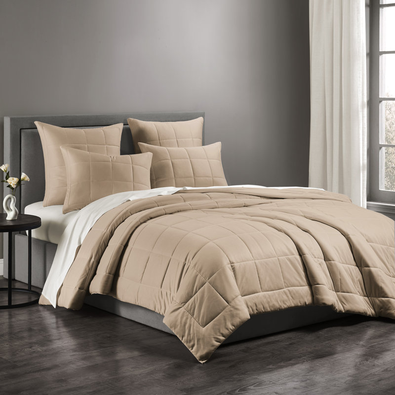 Wonderful Cooling 3-Piece Jersey Quilt Set, Beige, King Quilt + 2 King Shams