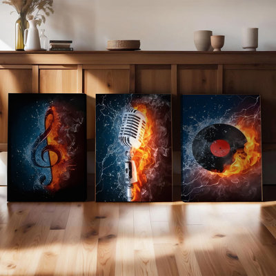 Ensemble de 3 affiches encadrées sur le thème de la musique, avec effets flamme et eau, et des impressions vinyle représentant un microphone et une clé de sol. Décor moderne pour le salon, la chambre ou le studio. Cadeau unique pour les mélomanes.