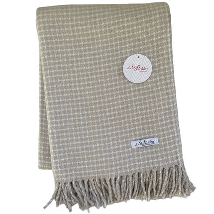 Jeté à petits carreaux, Brun clair / crème à carreaux, L 67 po x l 50 po