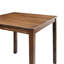 Table carrée en noyer et 4 chaises à dossier en lattes dans une salle à manger de 5 pièces, Transition Honor, bois d'hévéa massif pour une pièce de 5 pièces, élégance, chaises,