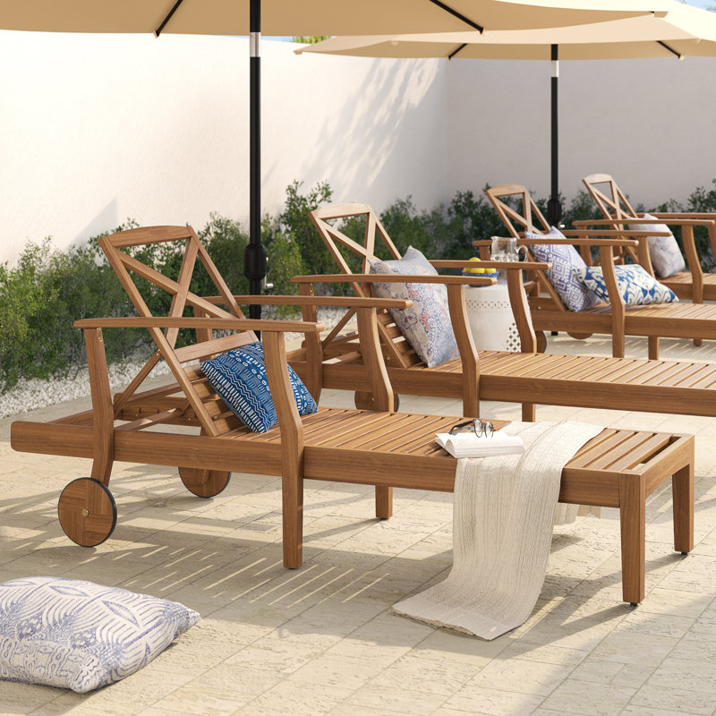 Ensemble de chaise longue inclinable en teck Bevelyn