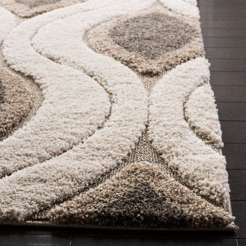 Tapis crème à motif géométrique Bryer, Tapis de couloir 2 pi 3 po x 10 pi