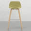 2 tabourets - siège et dossier courbés avec revêtement, placage en bois naturel, repose-pieds pour le confort 2 tabourets de bar / comptoir de style moderne