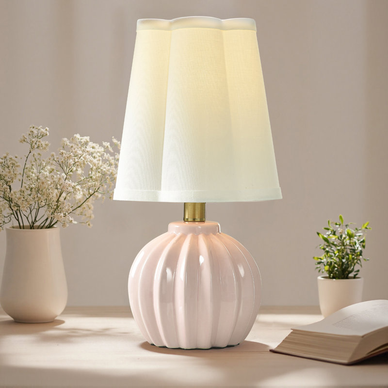 Lampe de table Tamara Day for Stylecraft Ophelia, 25 W, Pivoine rose, H 12,5 po x l 7 po x P 7 po