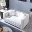 Un canapé-lit moderne sur un Chesterfield traditionnel, causeuse-721836743