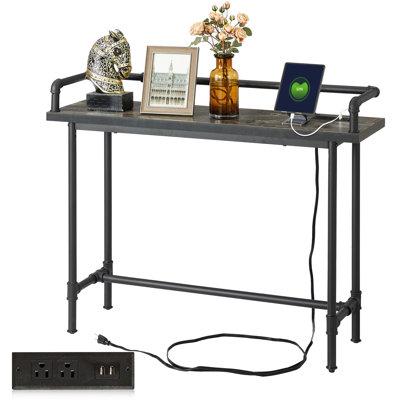Table de console d'entrée moderne avec prises électriques et ports USB, table de canapé étroite avec structure en métal et plateau en bois d'ingénierie