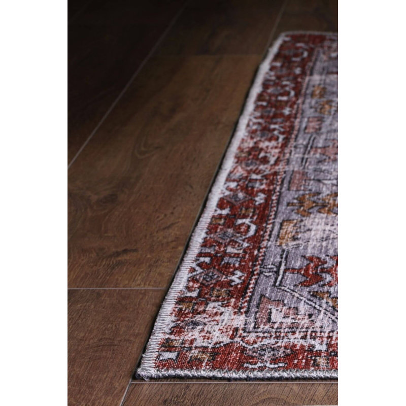 Tapis rouge Ottilie, Carré 8 pi 3 po