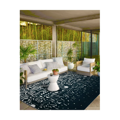 Geometric Themed Decorative And Washable Carpet
