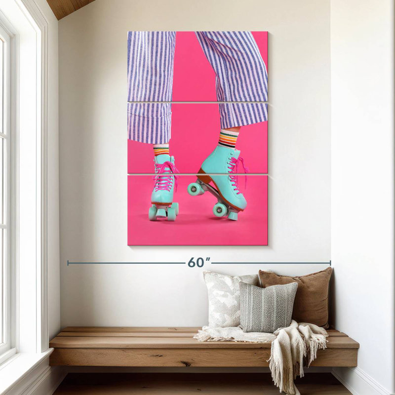 Senne Roller Skater Pose