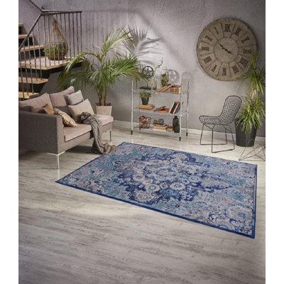 Henneman Oriental Indoor Rug