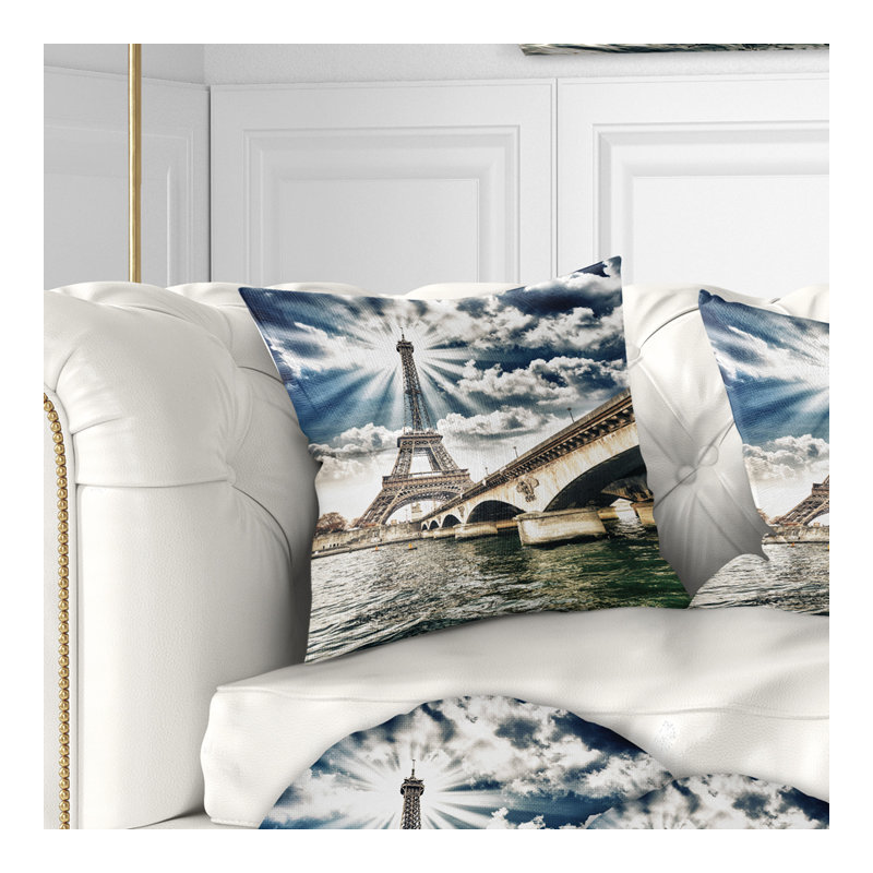 Coussin cityscape paris eiffel towerand iena bridge, 16 po x 1 po, Coussin décoratif