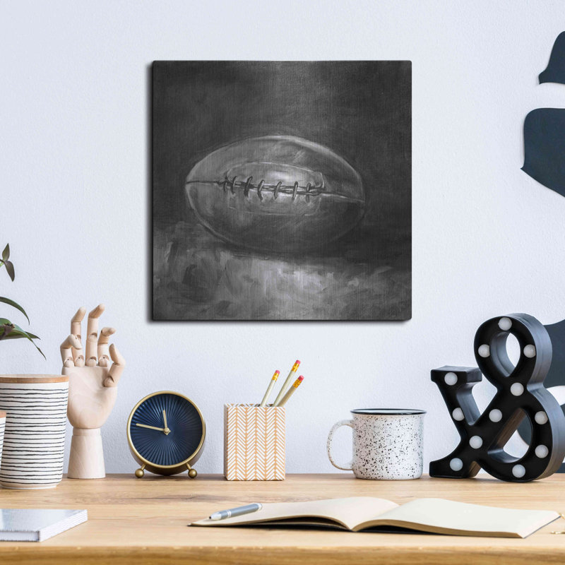 «Rustic Sports IV» en noir et blanc par Ethan Harper - impression sans cadre sur métal, L 12 po x H 12 po