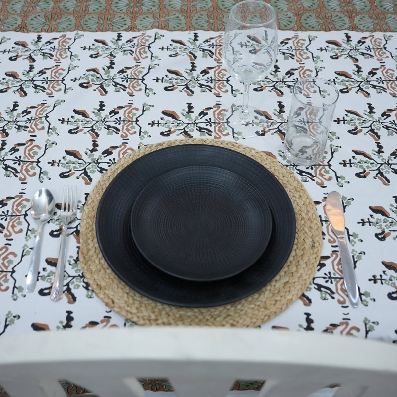 Housse de table Rustic Vine - Hand Block Elegance in Earthy Tons, Nakshatra, Vert, L 70 po x L 108 po