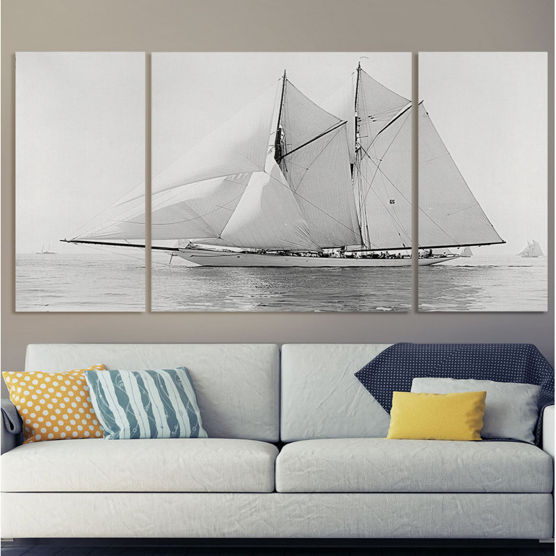 A Premium «Sailing Yacht IV», photographie de plusieurs pièces sur toile, H 40 po x l 80 po x P 1,5 po