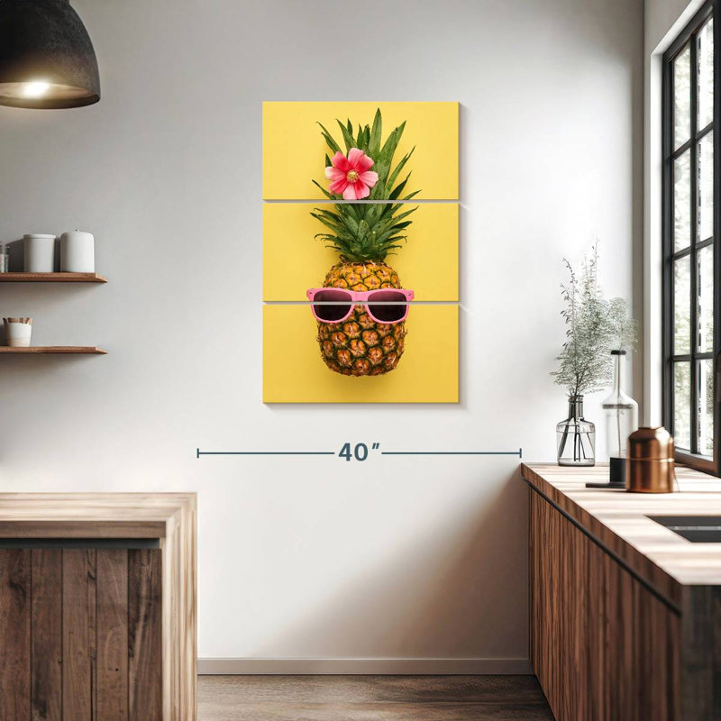 Yarlin Summer Fashion Pineapple, 38" H x 24" W