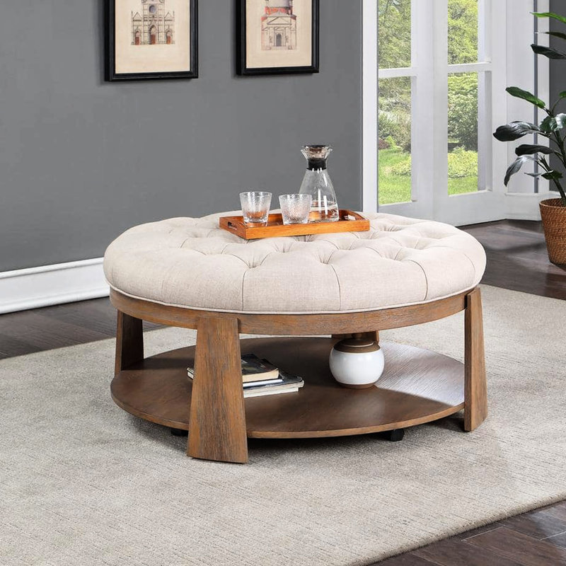 Style transitionnel avec assise en lin, finition brossée, ton naturel et tablette inférieure ouverte en bois massif rustique, assise beige