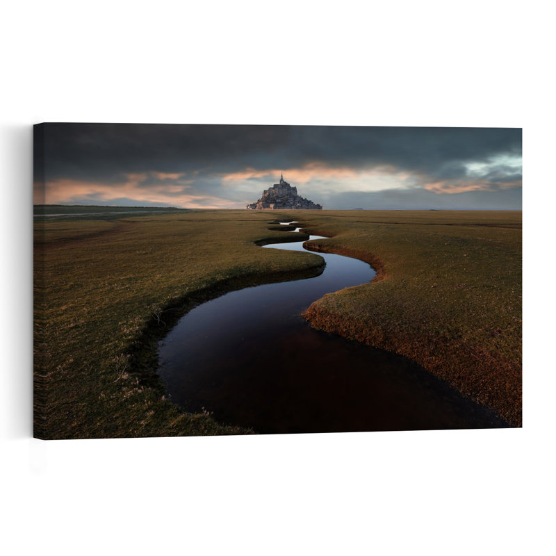 Impression d'art mural représentant un paysage architectural abstrait spectaculaire du mont Saint-Michel, 16" H x 24" W