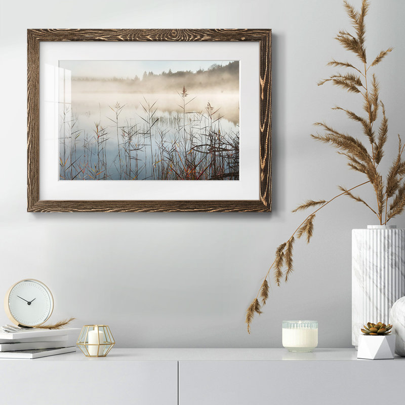 «Early Rise» - reproduction encadrée rustique avec tableau mat, Noyer, H 22 po x l 32 po