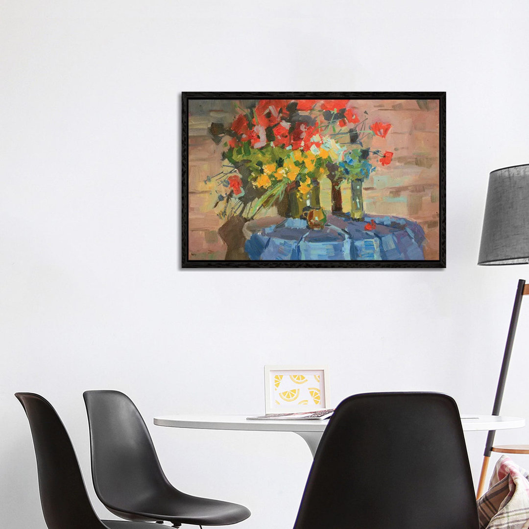 Feldblumen II von CountessArt - Galerie-verpackte Leinwand Giclée auf Leinwand