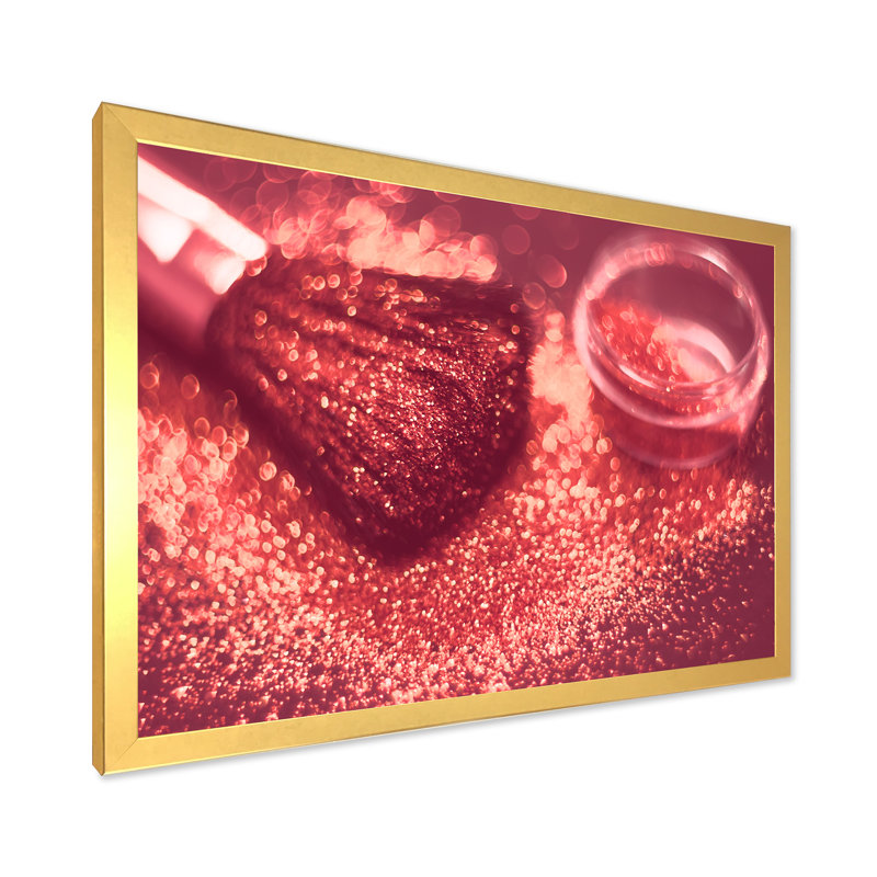 Red Glitter Sparkle - œuvre d'art sur toile Glam, H 34 po x l 44 po x P 1,5 po, Cadre doré
