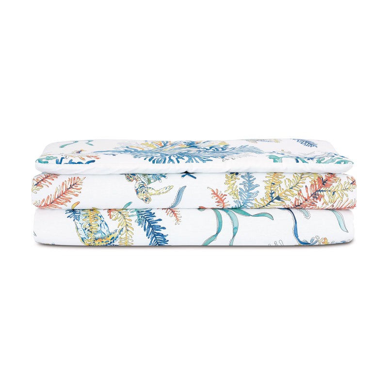 Castaway Floral Bed Runner, Queen