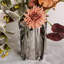 Ornements de fleurs simulées