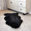 Tapis noir en peau de mouton Laurens-962343903