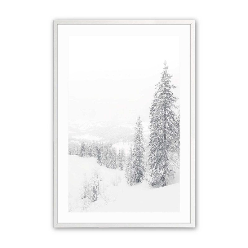 «Winter's Embrace», dans un cadre, H 25 po x l 19 po x P 1,25 po, Cadre opaque blanc