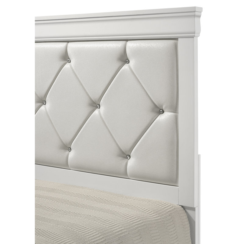 Lit à panneau en bois de très grande taille avec tête de lit tapissier et capitonnage à boutons blanc pour un cachet luxueux dans une chambre à coucher Mobilier moderne: rosé