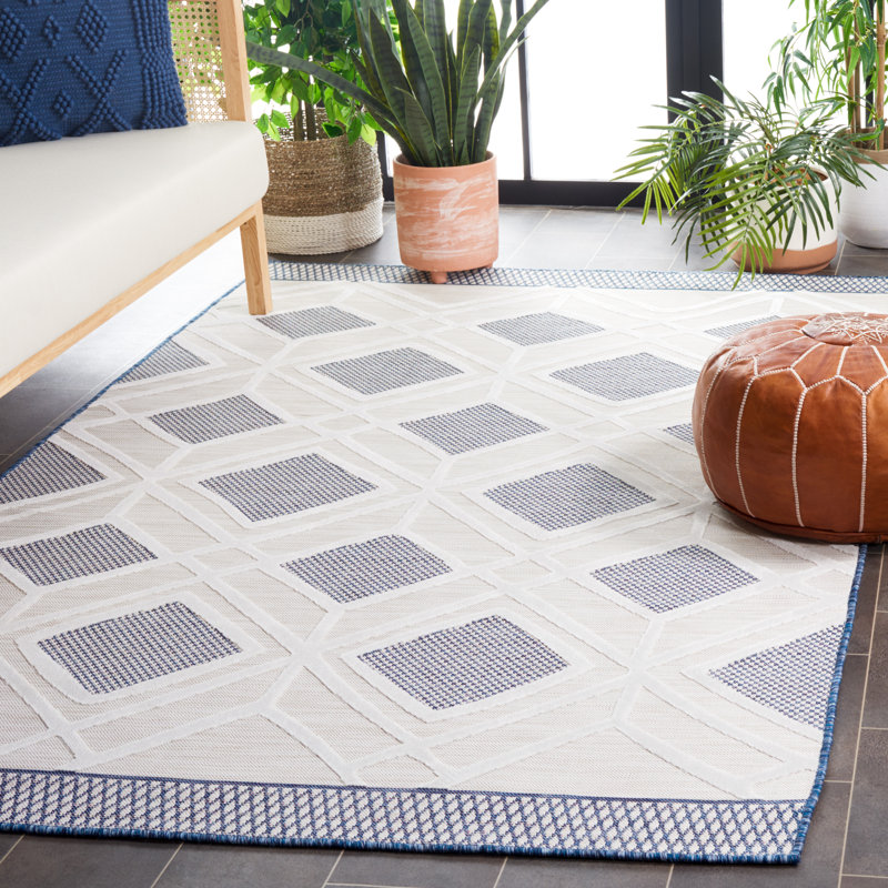 Kenenth Performance Geometric Indoor/Outdoor Area Rug, Rectangle 5'1" x 7'6"