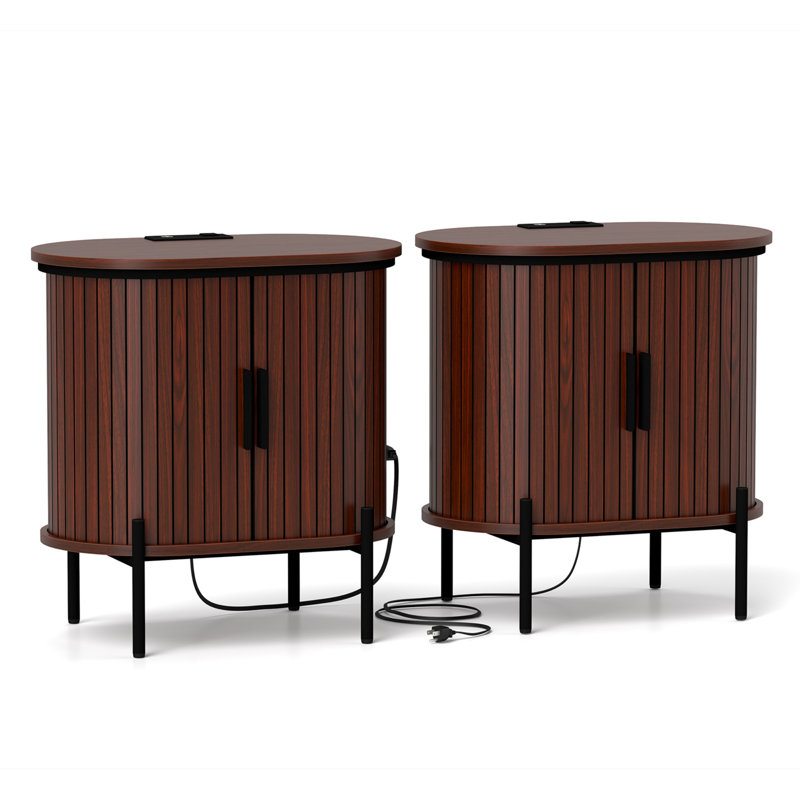 Table de chevet ovale moderne de 21,7 po Parthenia, table de bout avec portes coulissantes cannelées et port de charge USB intégré (ensemble de 2)