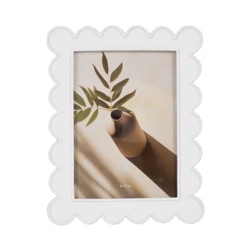 Lilly Scallop Edge Photo Frame, White, 5" W x 7" H