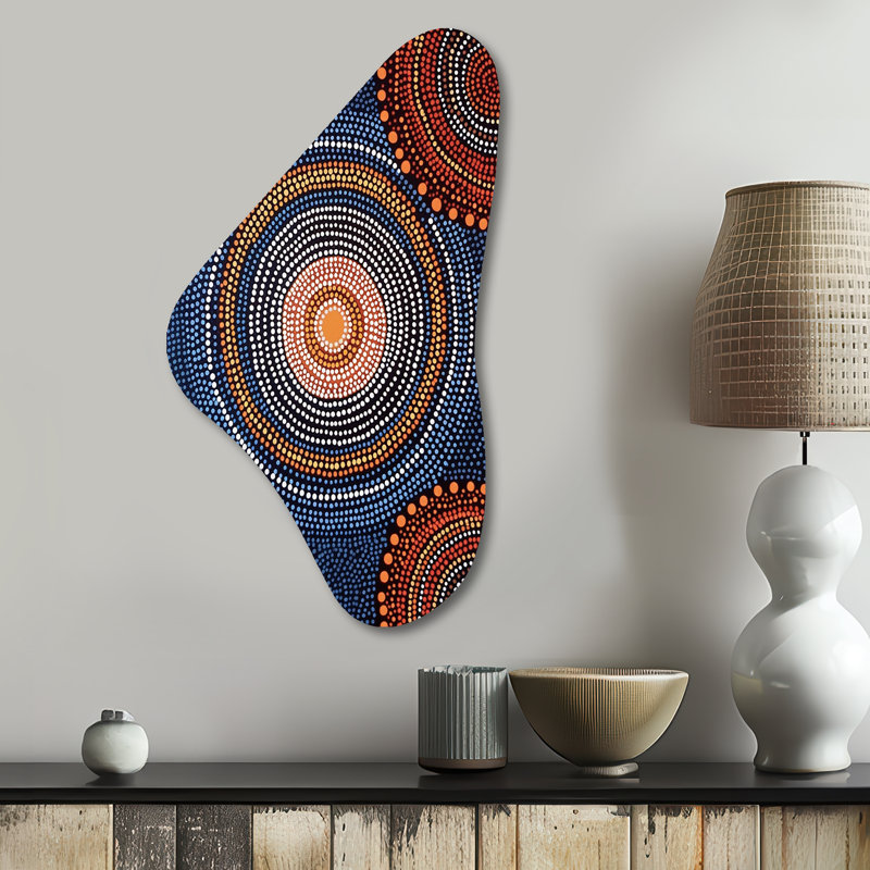 Teiksma - art mural asymétrique en métal de forme transitionnelle Boomerang, H 31 po x l 17 po